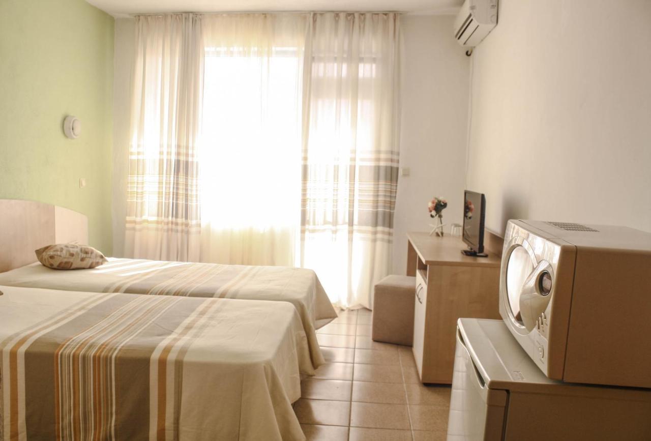 Alba Family Club Hotel Primorsko Dış mekan fotoğraf