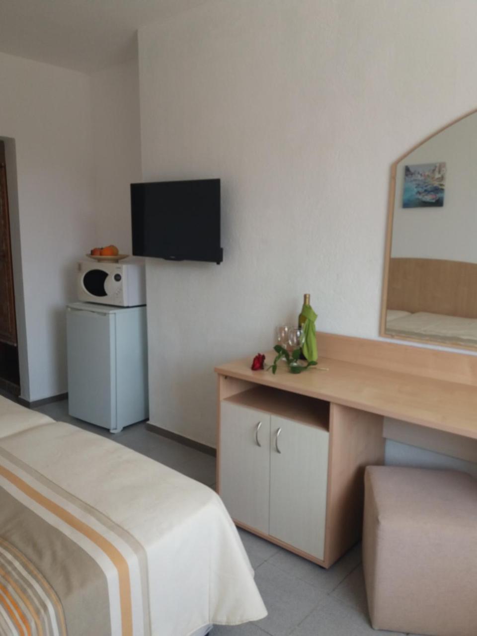 Alba Family Club Hotel Primorsko Dış mekan fotoğraf