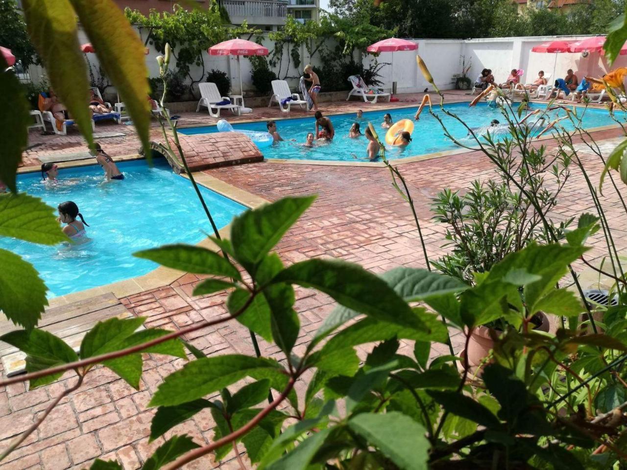 Alba Family Club Hotel Primorsko Dış mekan fotoğraf