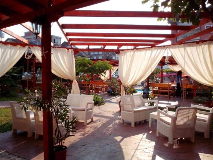 Alba Family Club Hotel Primorsko Dış mekan fotoğraf