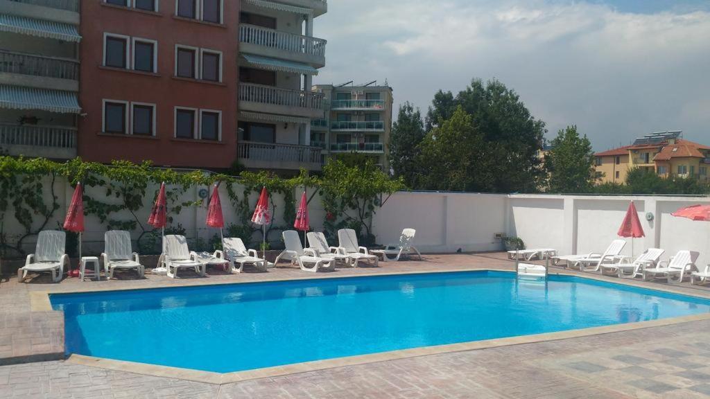 Alba Family Club Hotel Primorsko Dış mekan fotoğraf